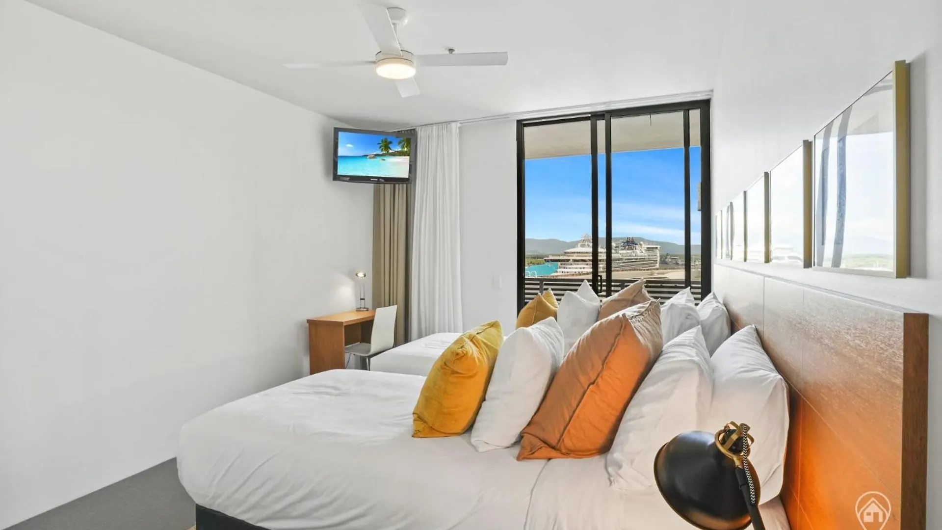 1101 Harbour Lights With Ocean Views Villa Cairns Vakantiehuis