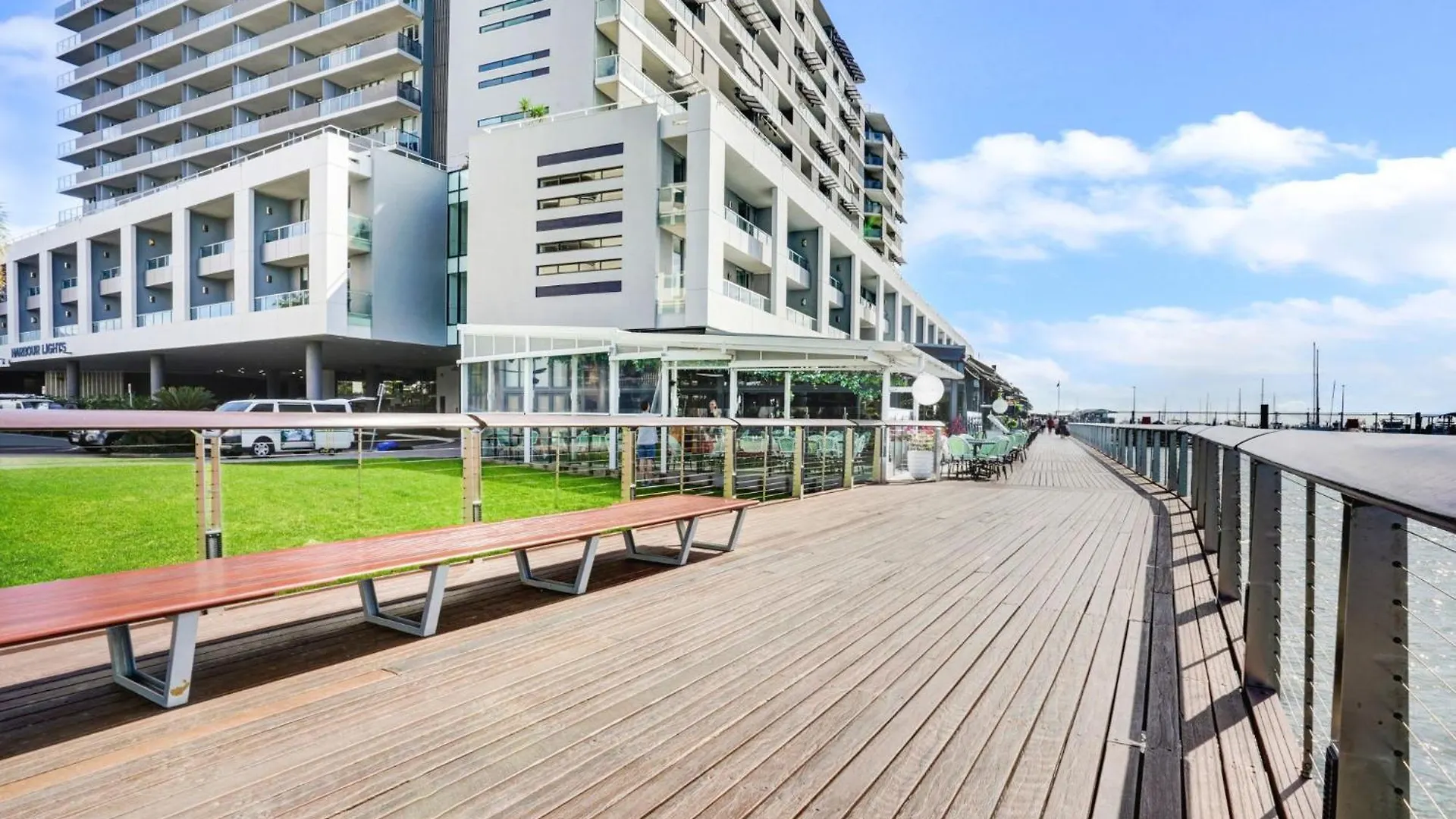 1101 Harbour Lights With Ocean Views Villa Cairns