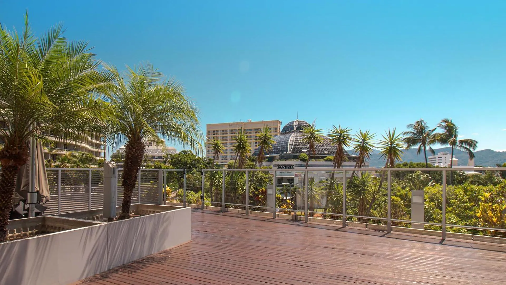 1101 Harbour Lights With Ocean Views Villa Cairns Australia